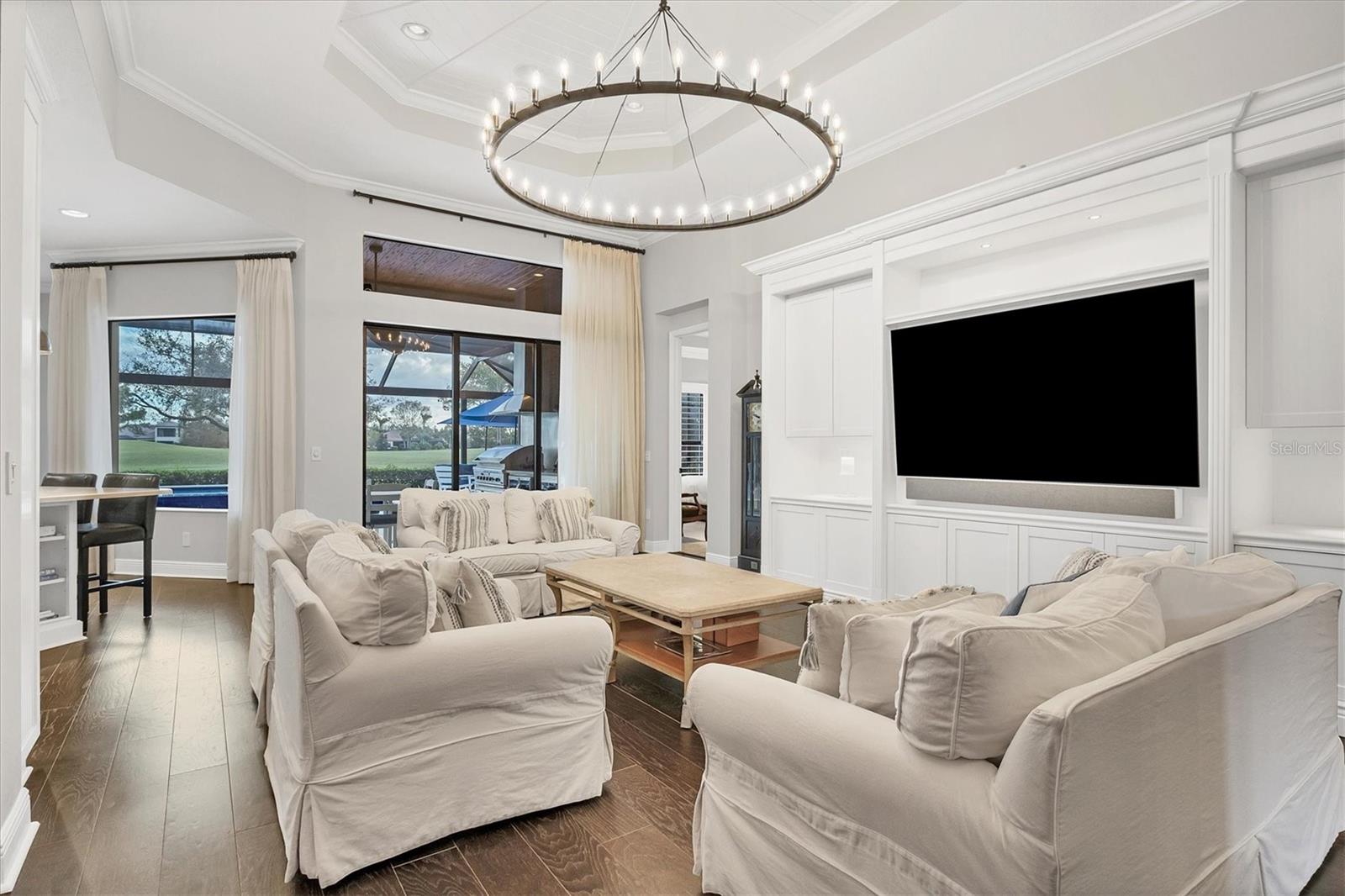 COUNTRY CLUB EAST AT LAKEWD RNCH SS - Residential