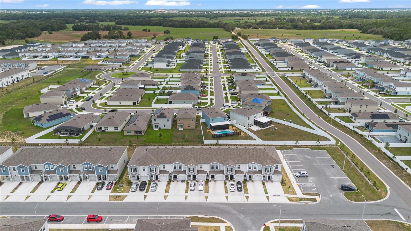 CHATEAU/ASTONIA - Residential Lease