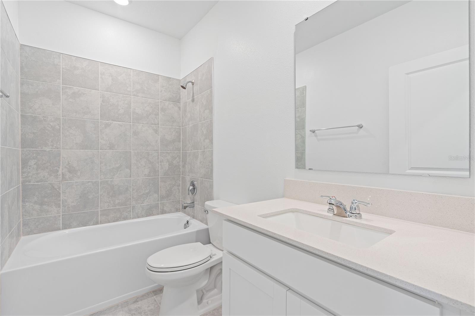 CHATEAU/ASTONIA - Residential Lease