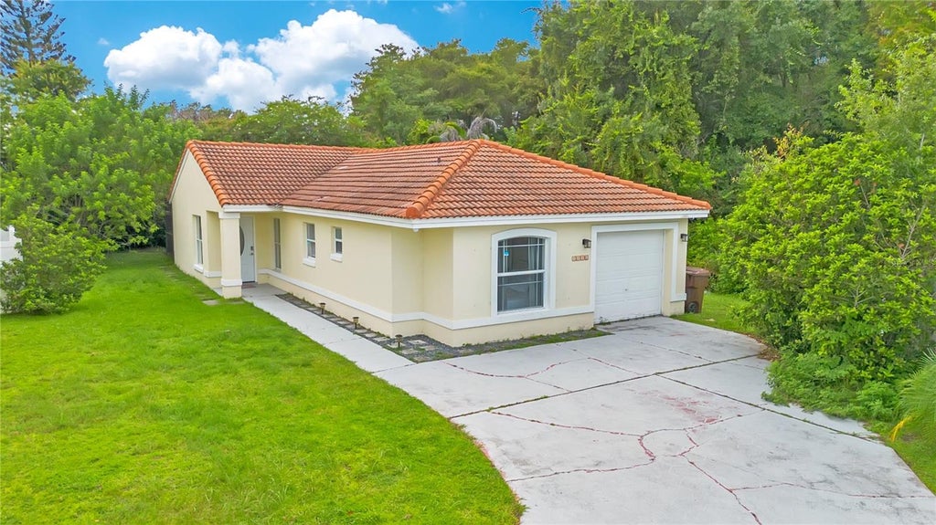 Photo of 2346 Cordova Court, Kissimmee, FL 34743 (MLS # O6431242)
