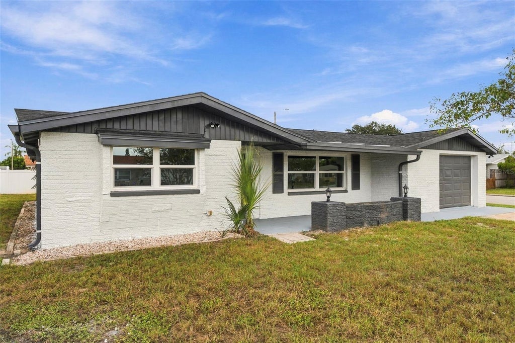 Photo of 10734 Leeds Road, Port Richey, FL 34668 (MLS # W7890159)
