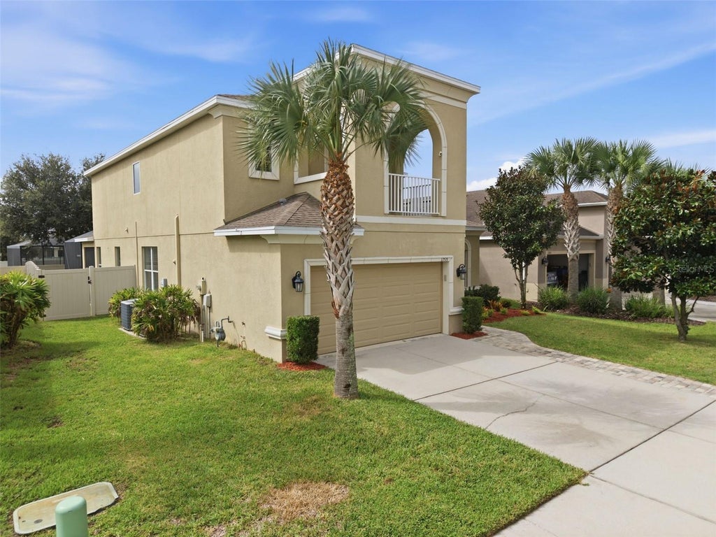 Photo of 17515 Bright Wheat Drive, Lithia, FL 33547 (MLS # TB8552664)