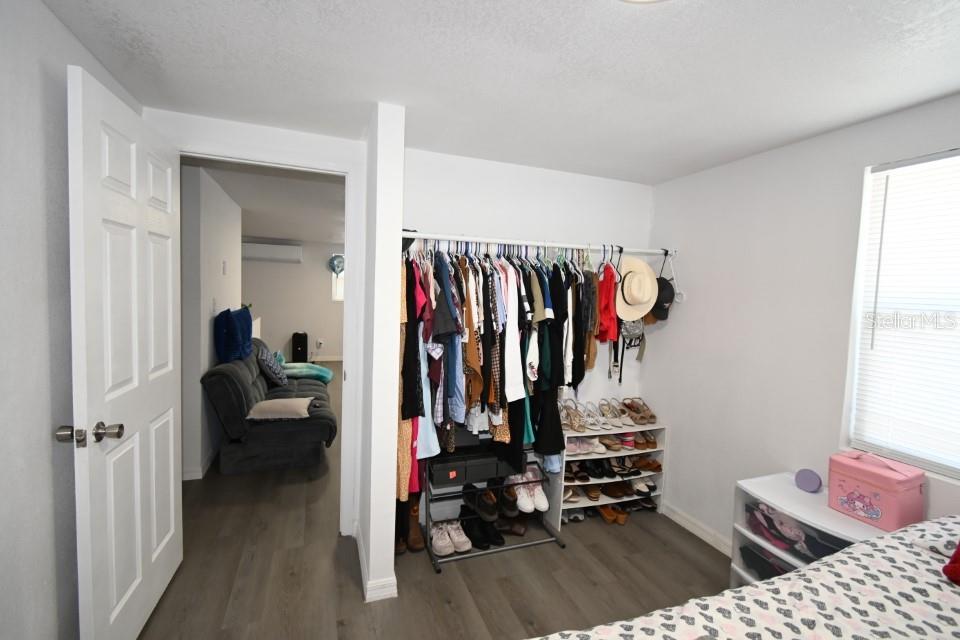 CLINTON AVE HEIGHTS - Residential