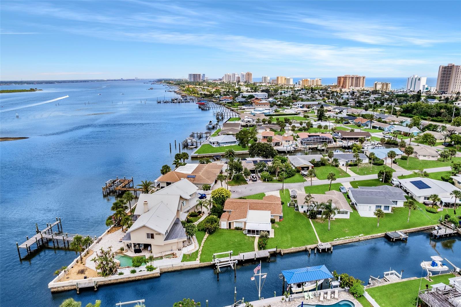 10 VENETIAN CIR