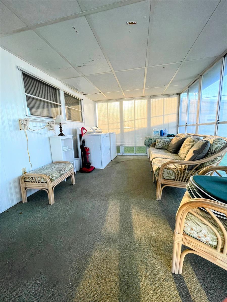 COUNTRY CLUB ESTATES - Residential