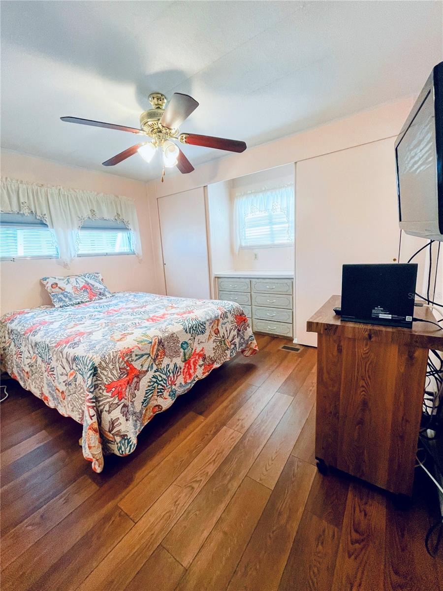 COUNTRY CLUB ESTATES - Residential