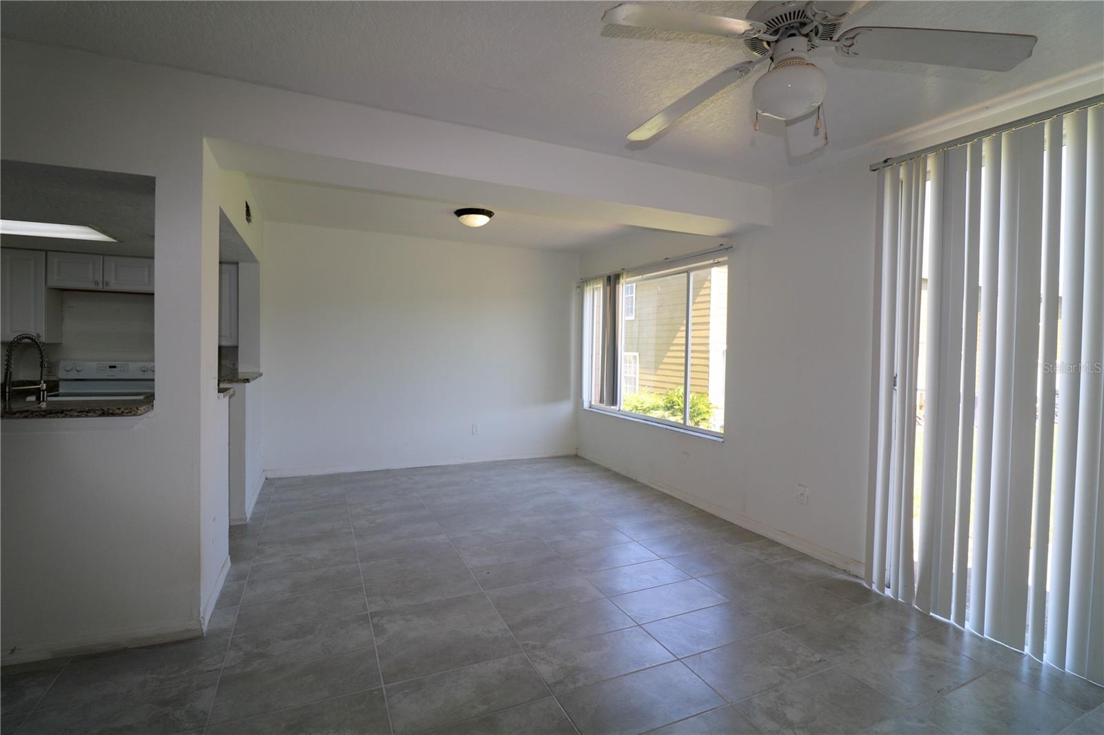 927 WASHINGTON PALM LOOP