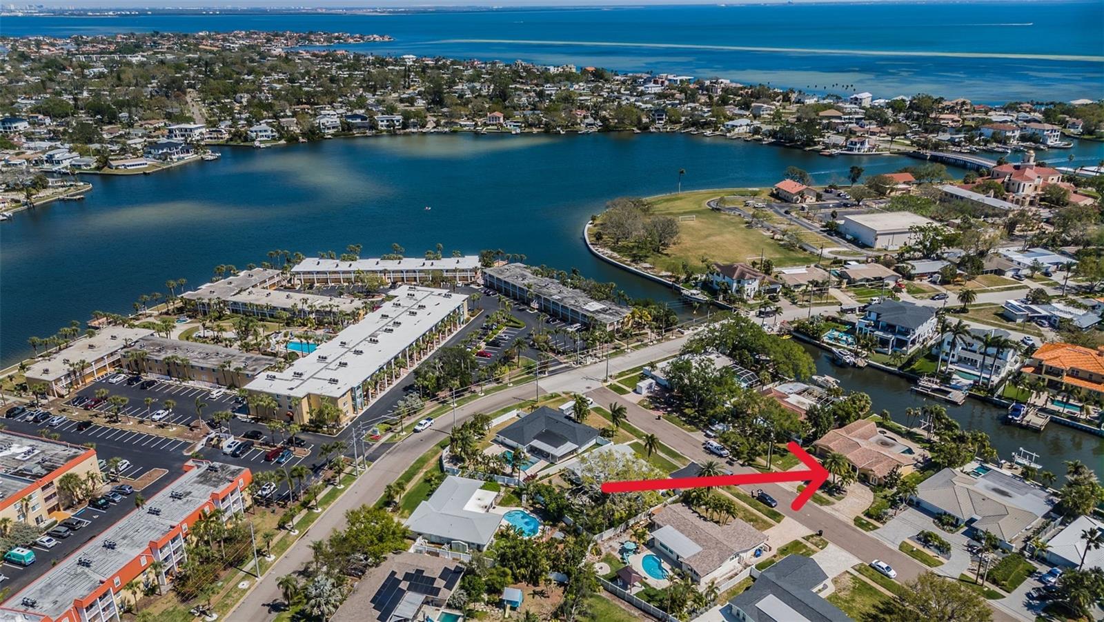 1233 EDEN ISLE DRIVE NE