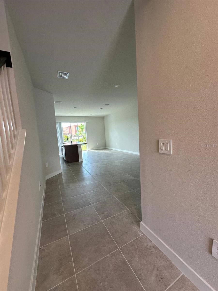 AMBER CREEK TOWNHOMES AT LAKEWOOD RANCH - Residential Lease