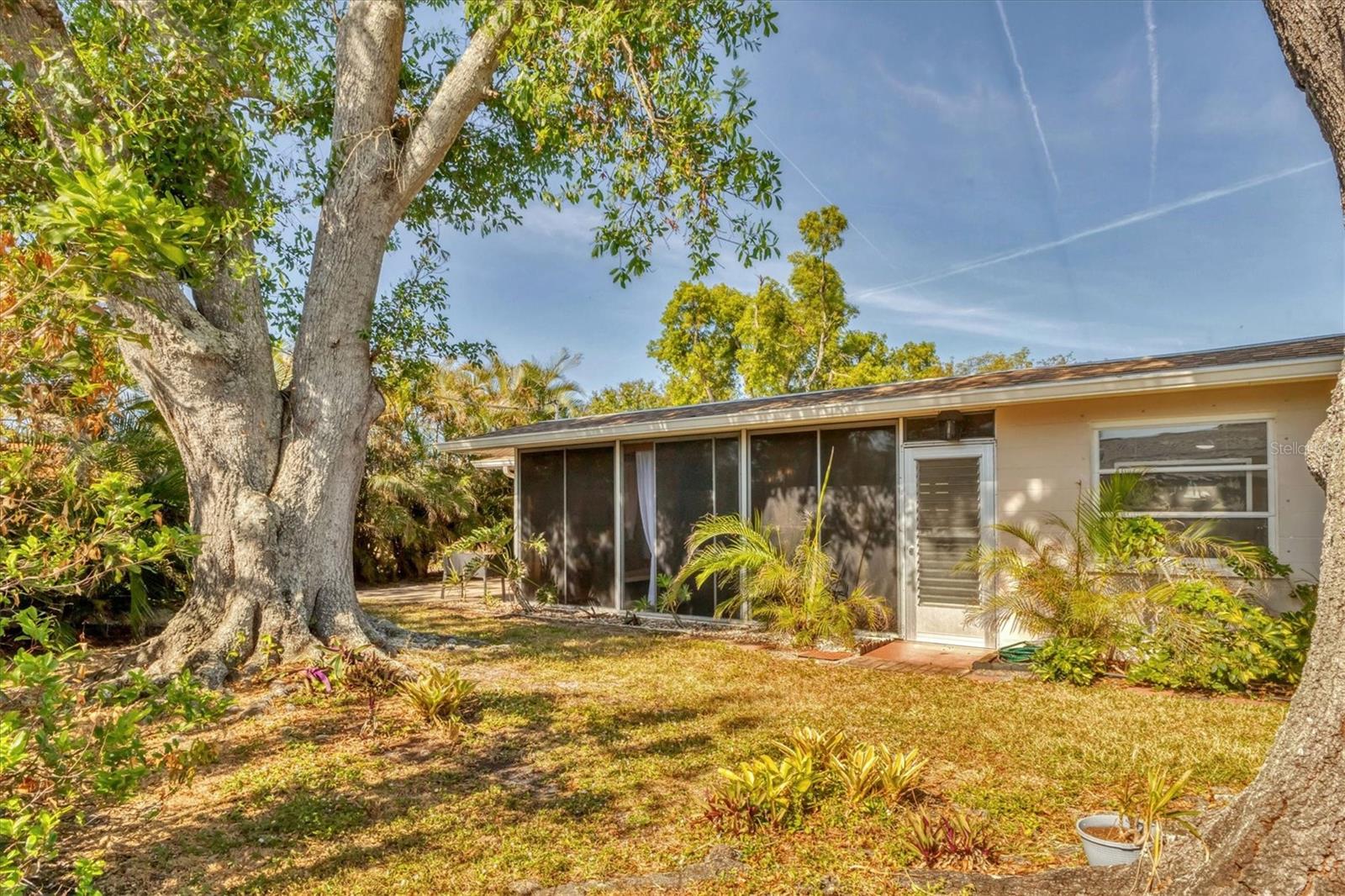 VENICE GARDENS - Residential