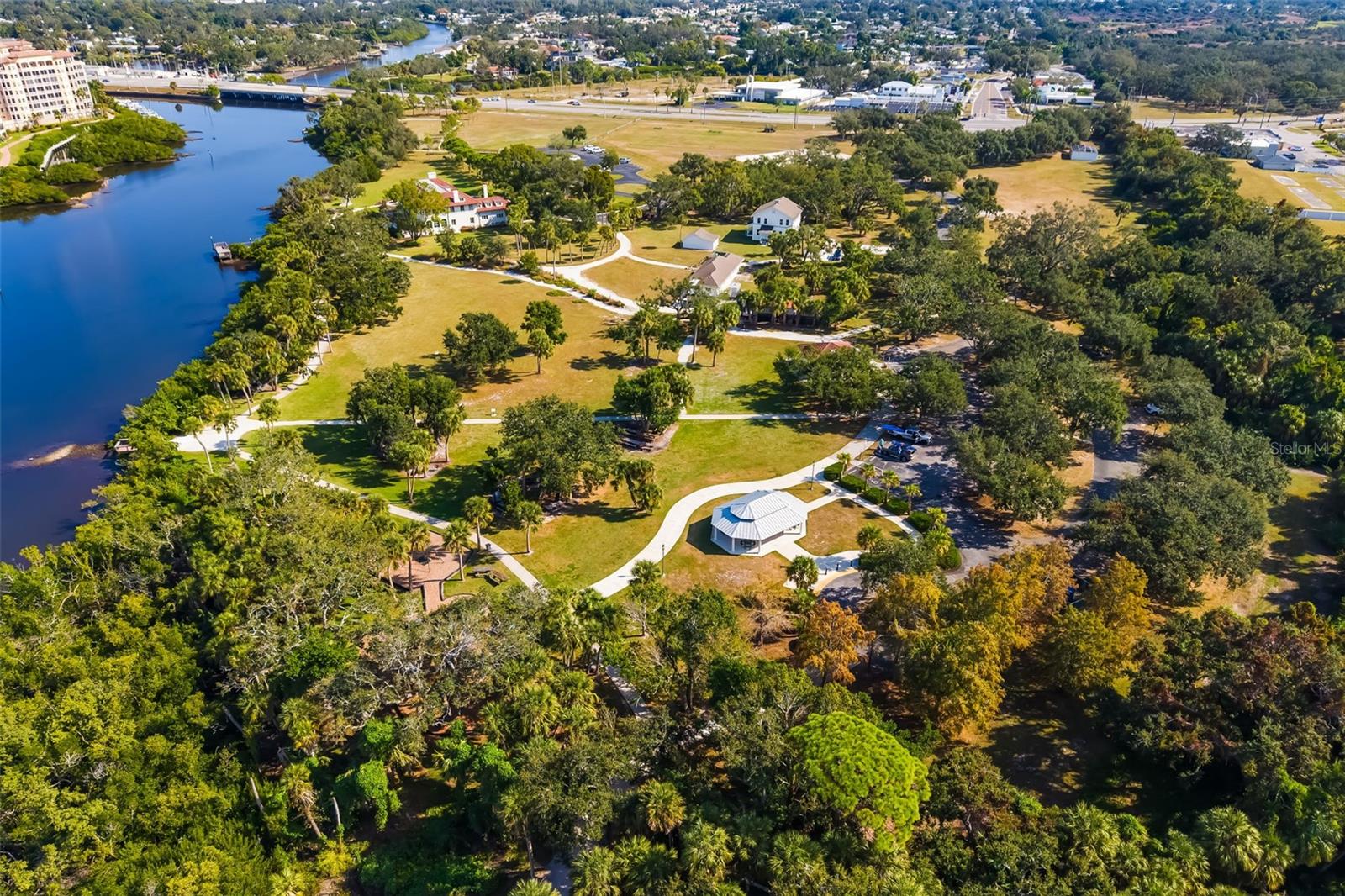 STRATHMORE RIVERSIDE I - Residential