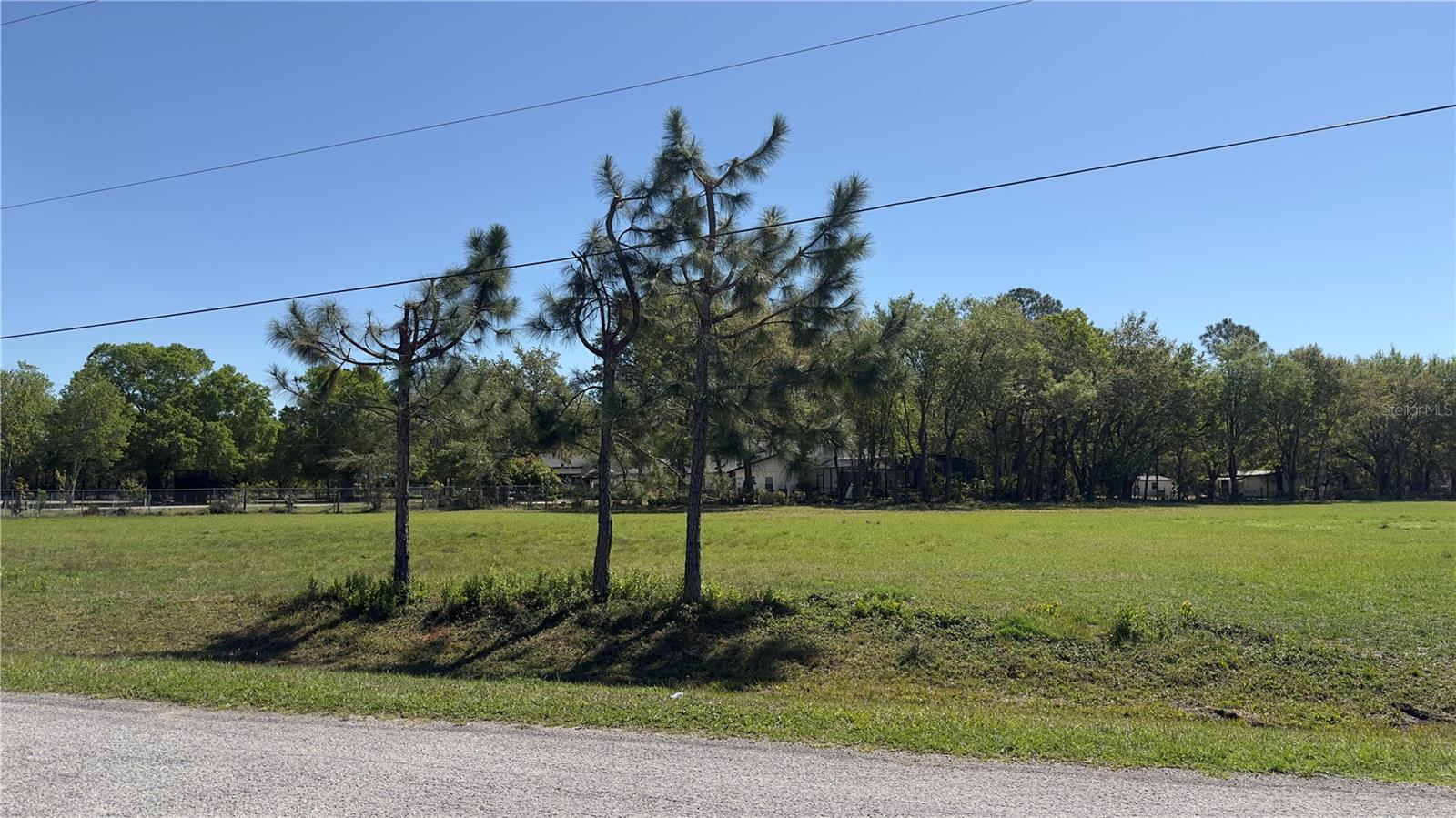 RUNNYMEDE RANCHLANDS UNIT 1 - Land