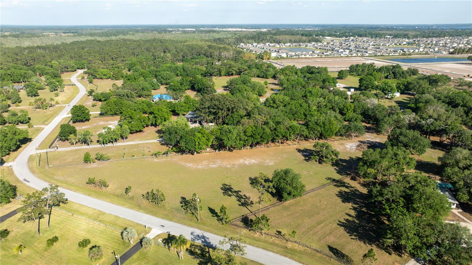 RUNNYMEDE RANCHLANDS UNIT 1 - Land