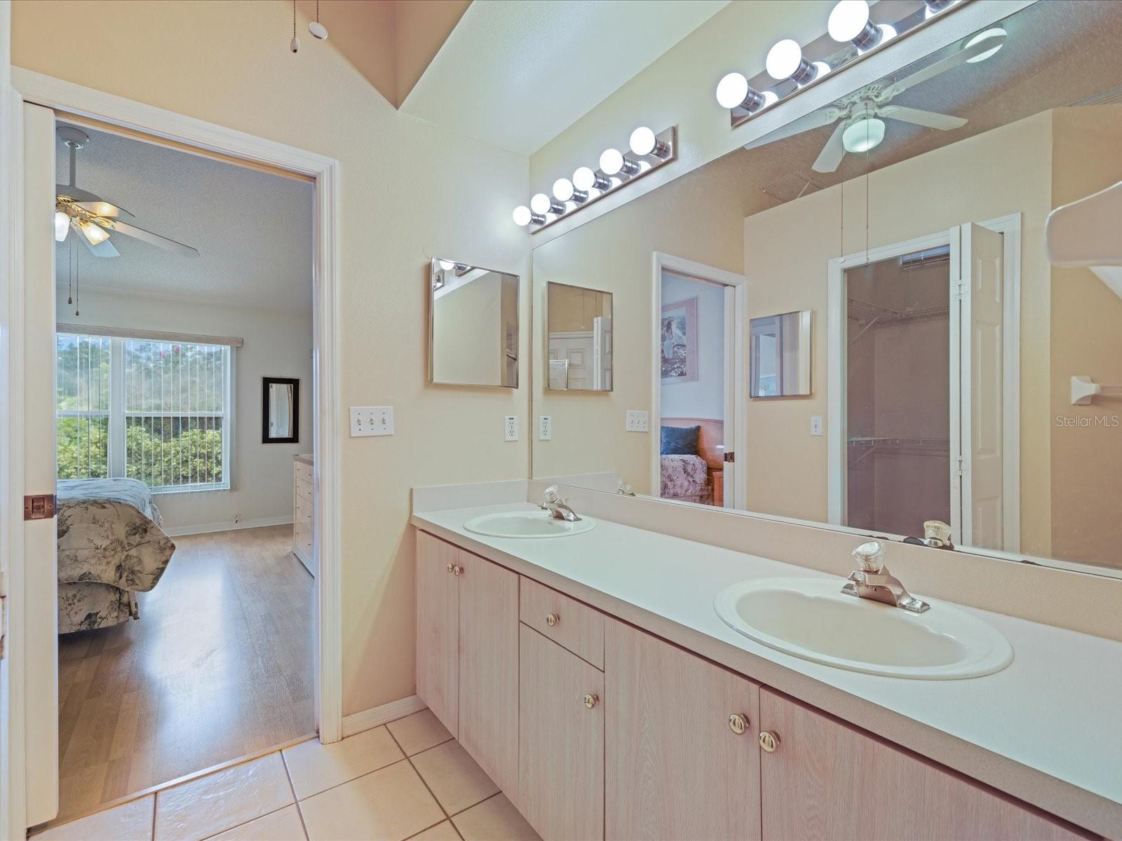 BROOKFIELD - Residential