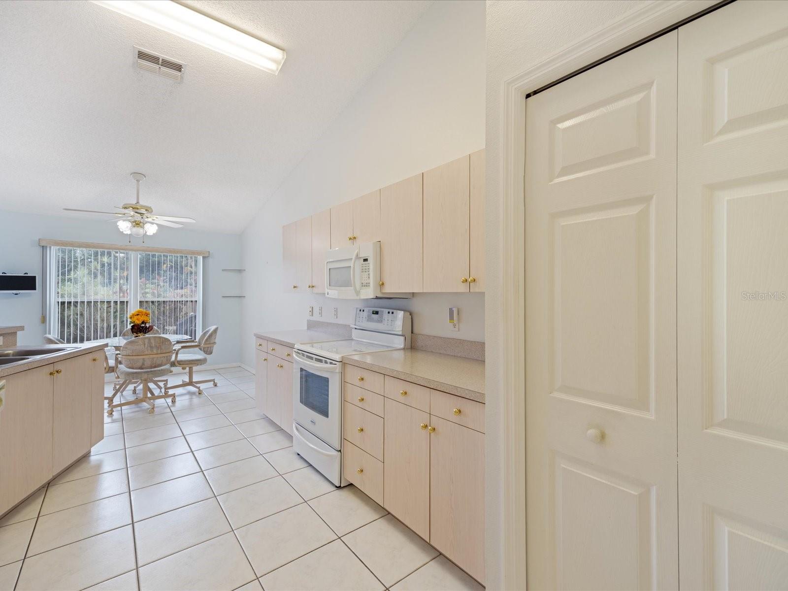 BROOKFIELD - Residential