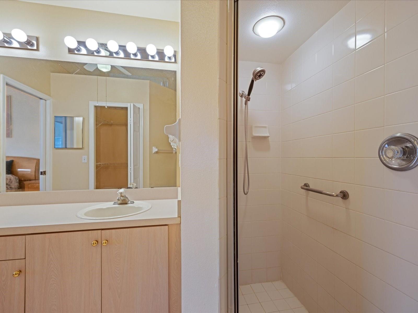 BROOKFIELD - Residential