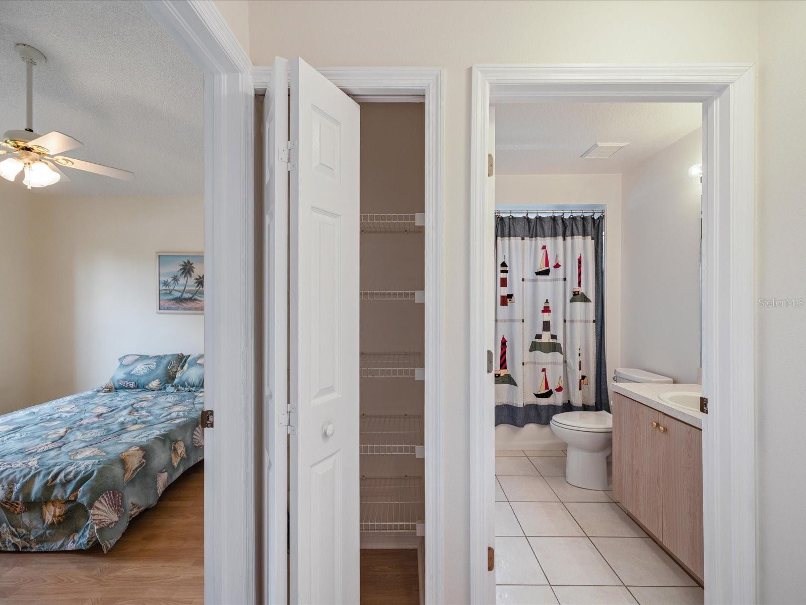 BROOKFIELD - Residential