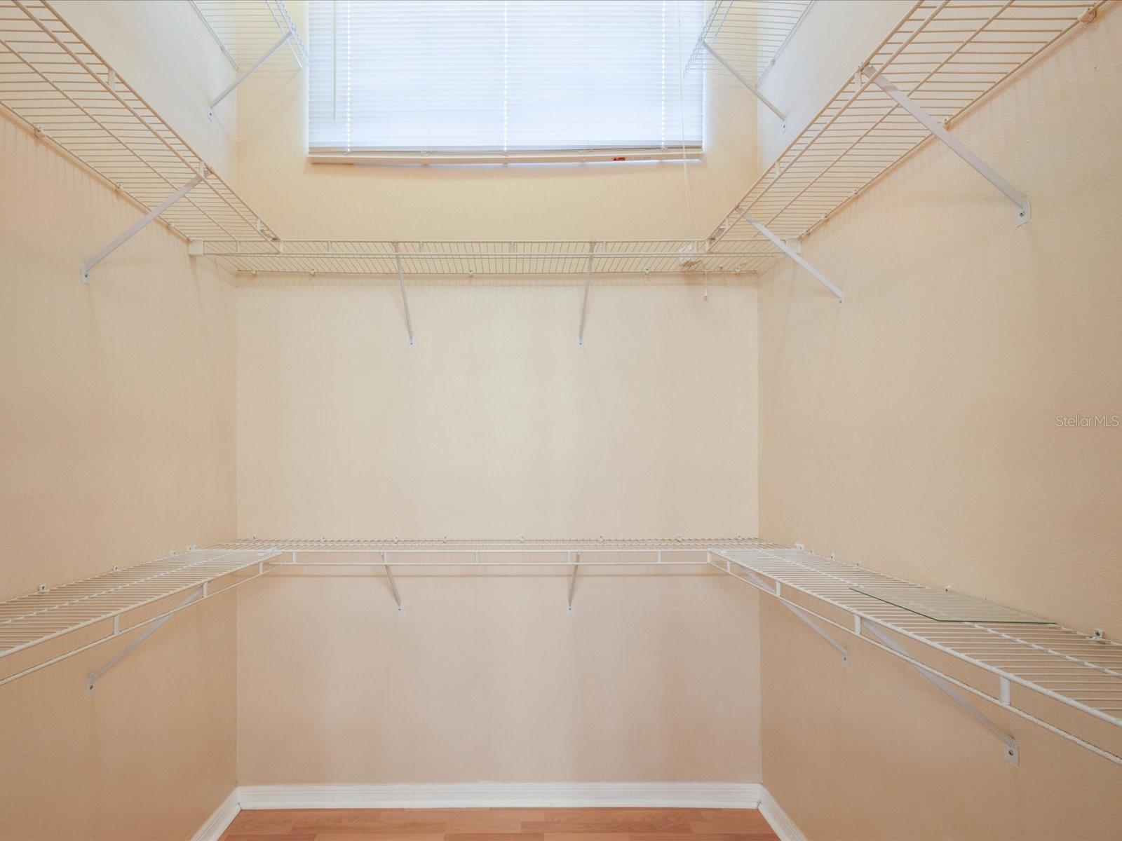 BROOKFIELD - Residential