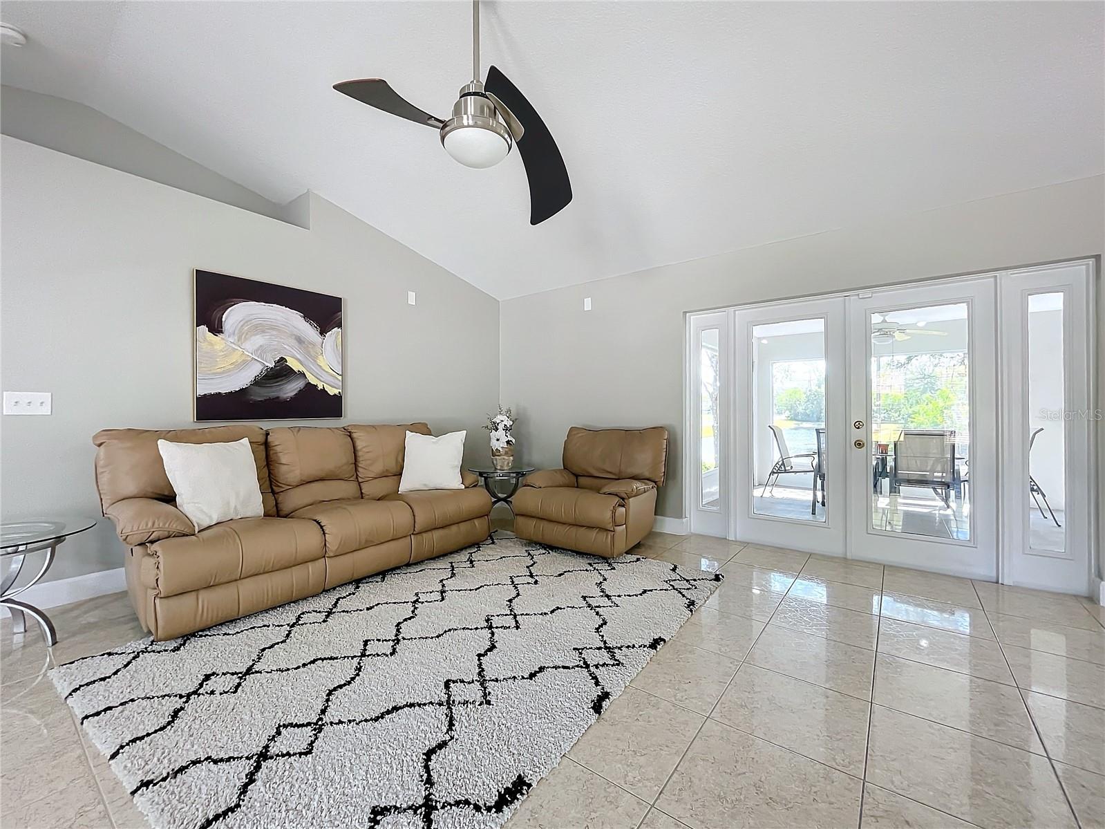 NELSON COURT - Residential