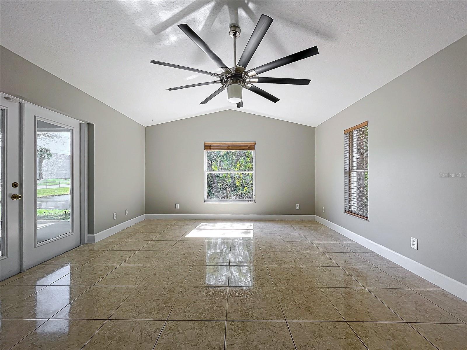 NELSON COURT - Residential