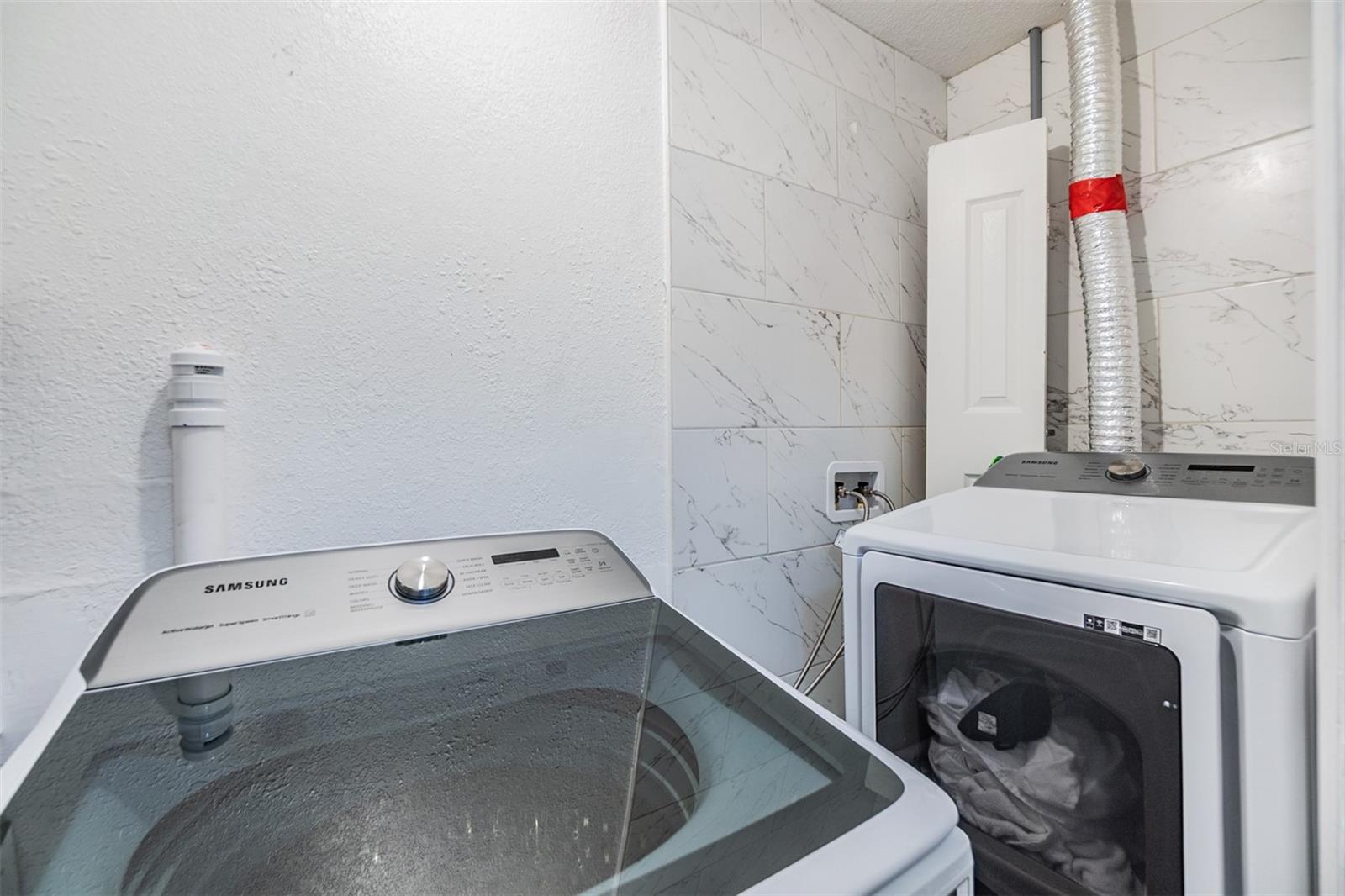 BELVEDERE PARK - Residential Lease