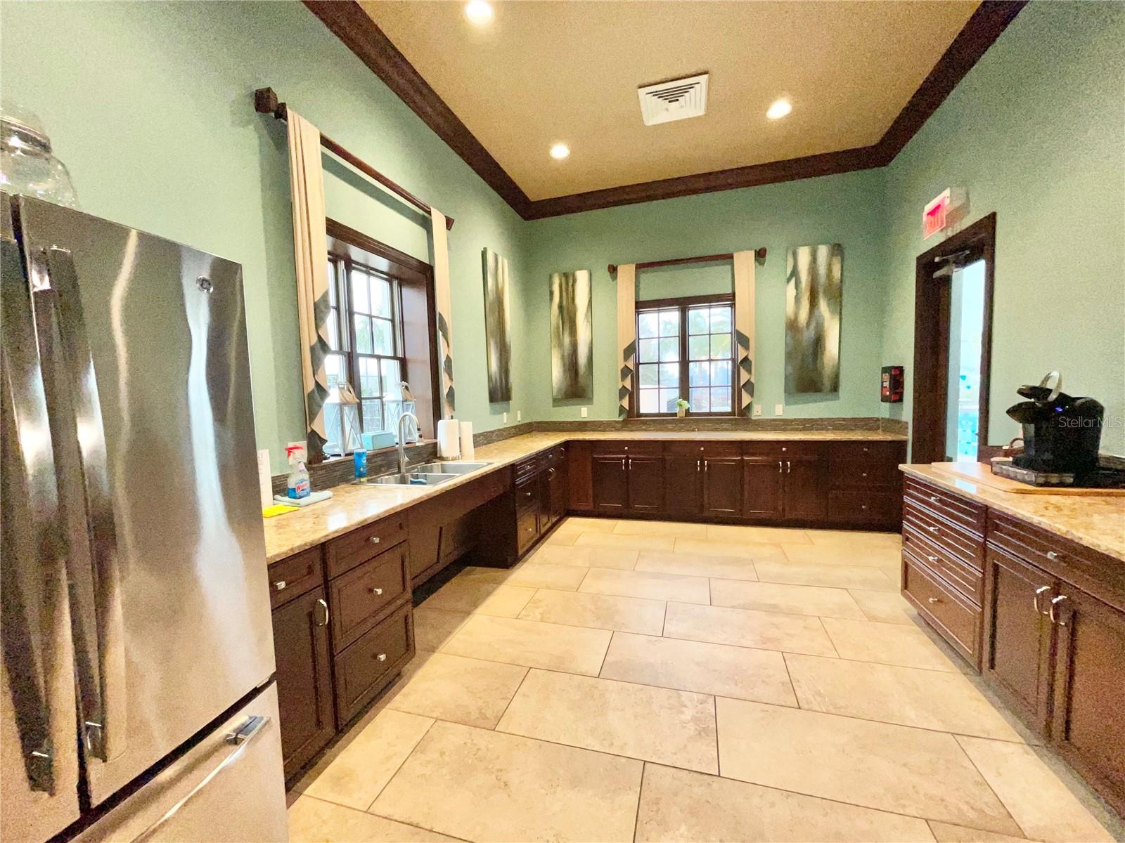 OAKMONT - Residential