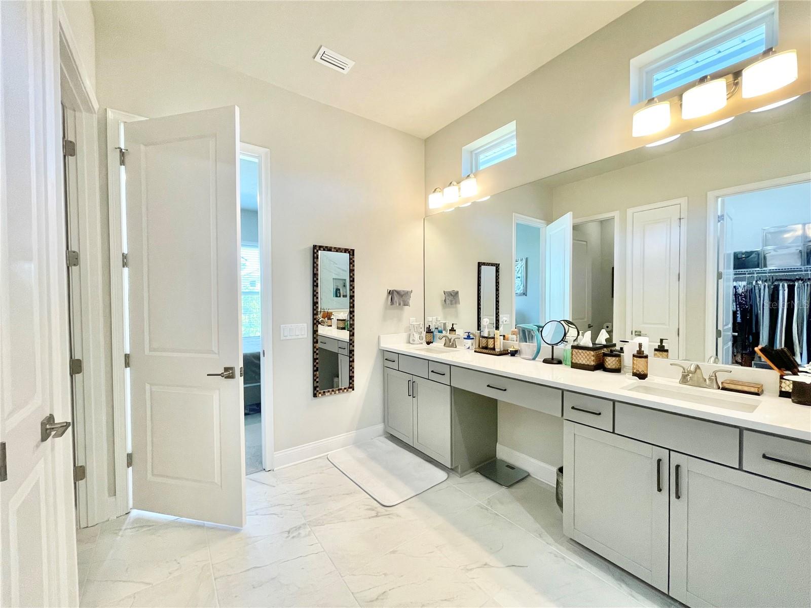 OAKMONT - Residential