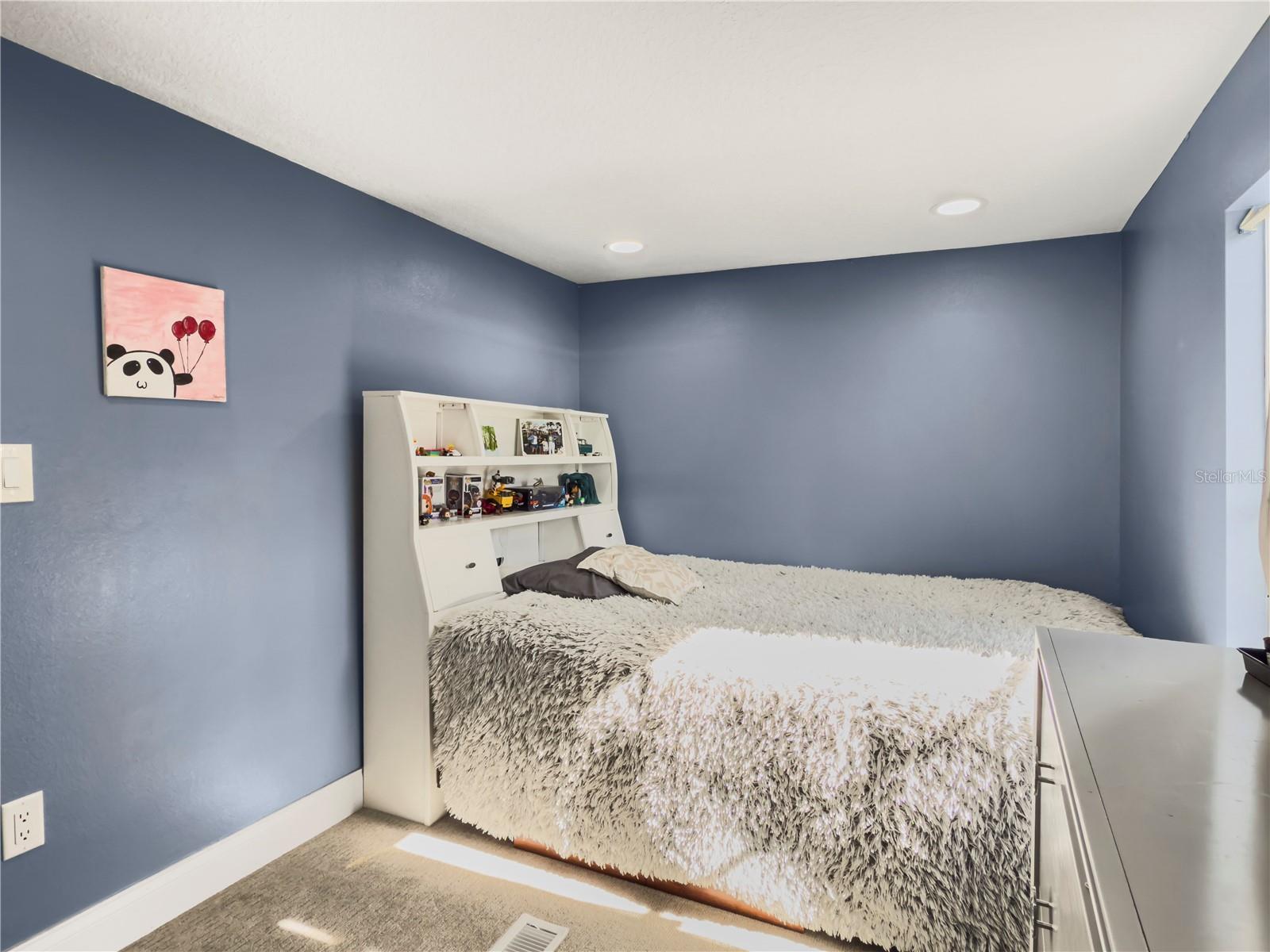 DOMINGO REYES GRANT - Residential