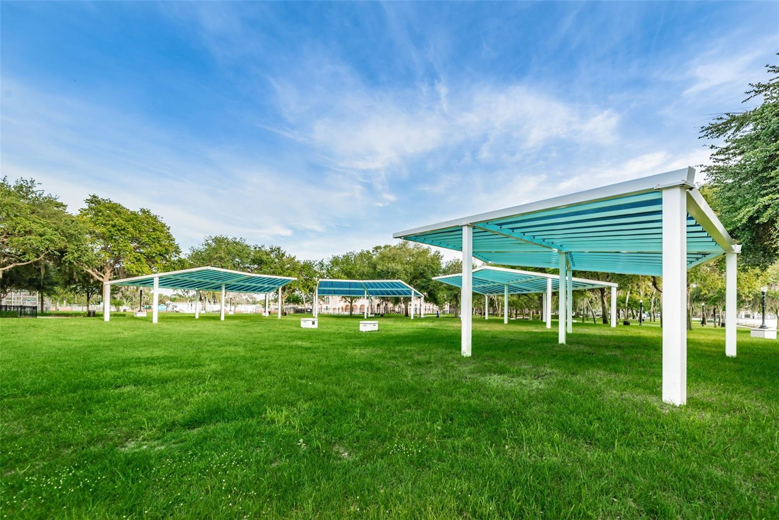 REVISED PLAT/TOWN/NEW PORT RIC - Residential