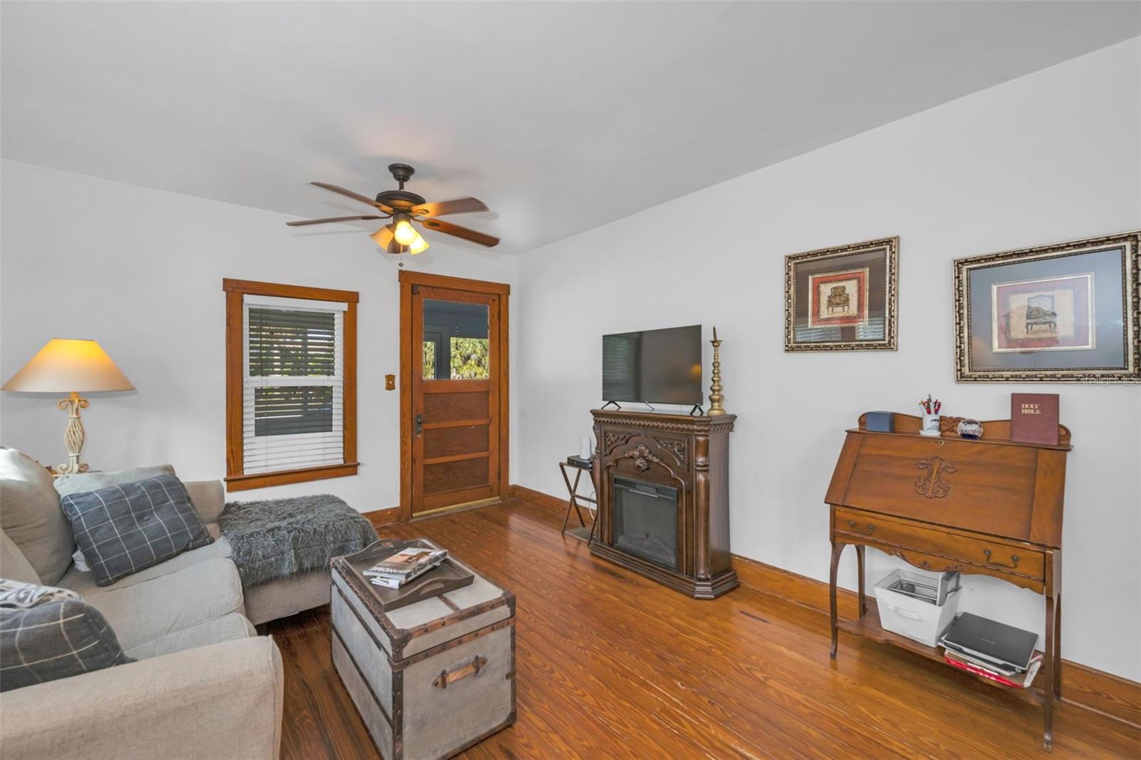 REVISED PLAT/TOWN/NEW PORT RIC - Residential