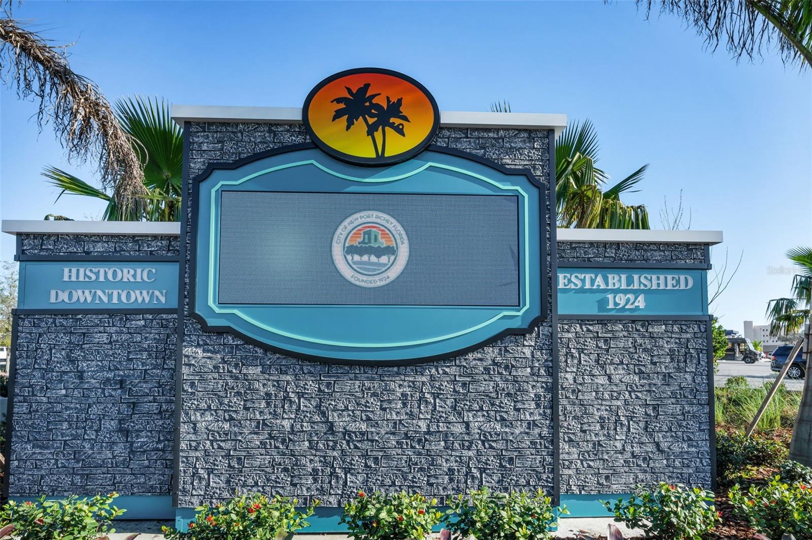 REVISED PLAT/TOWN/NEW PORT RIC - Residential