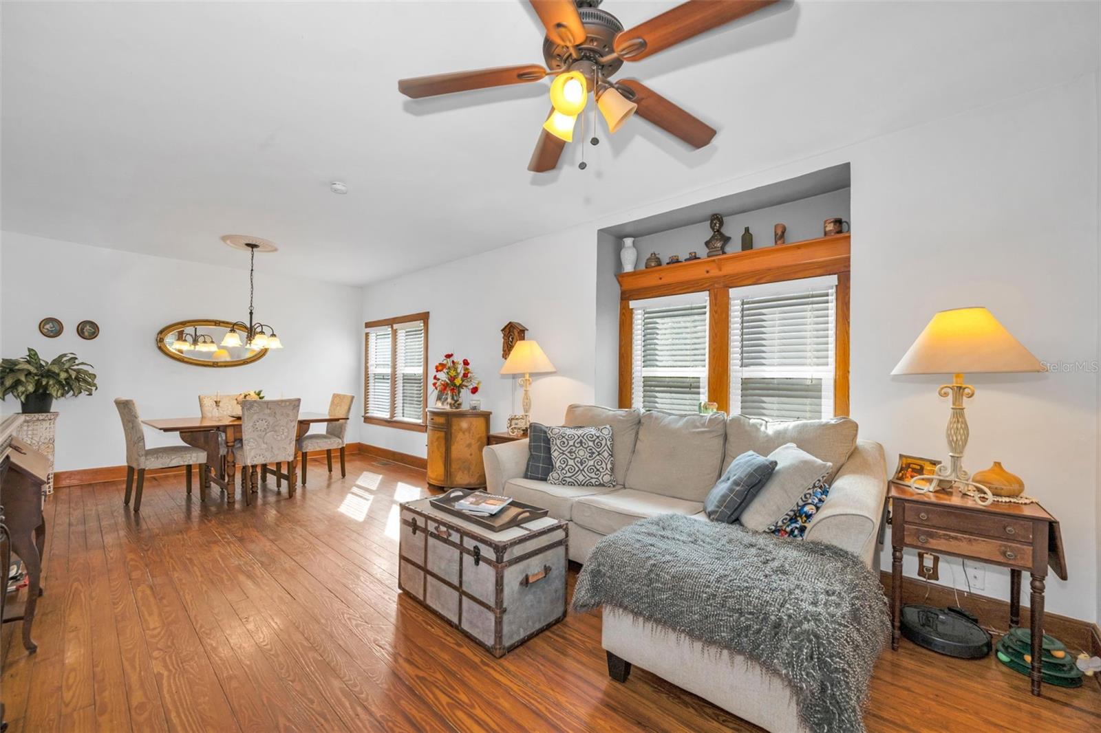 REVISED PLAT/TOWN/NEW PORT RIC - Residential