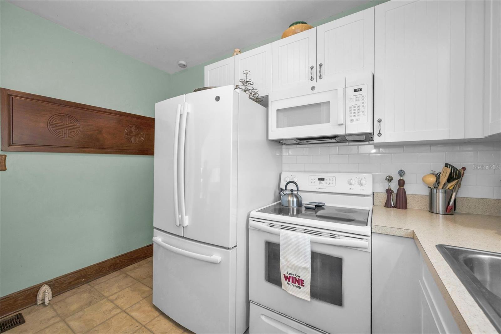 REVISED PLAT/TOWN/NEW PORT RIC - Residential