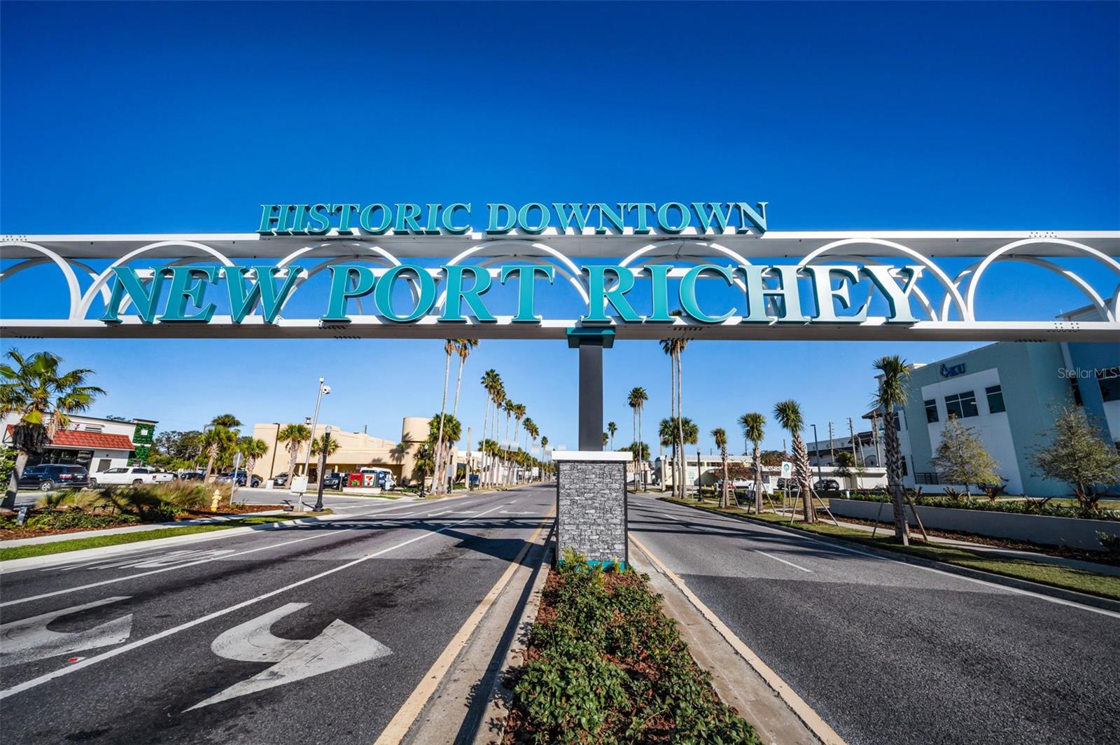 REVISED PLAT/TOWN/NEW PORT RIC - Residential