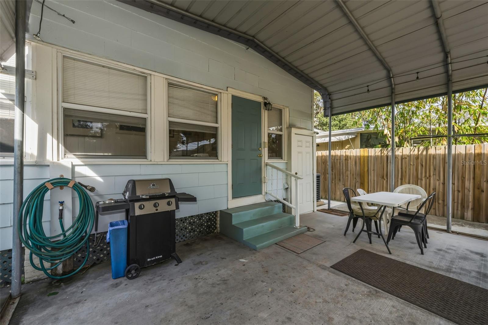 REVISED PLAT/TOWN/NEW PORT RIC - Residential