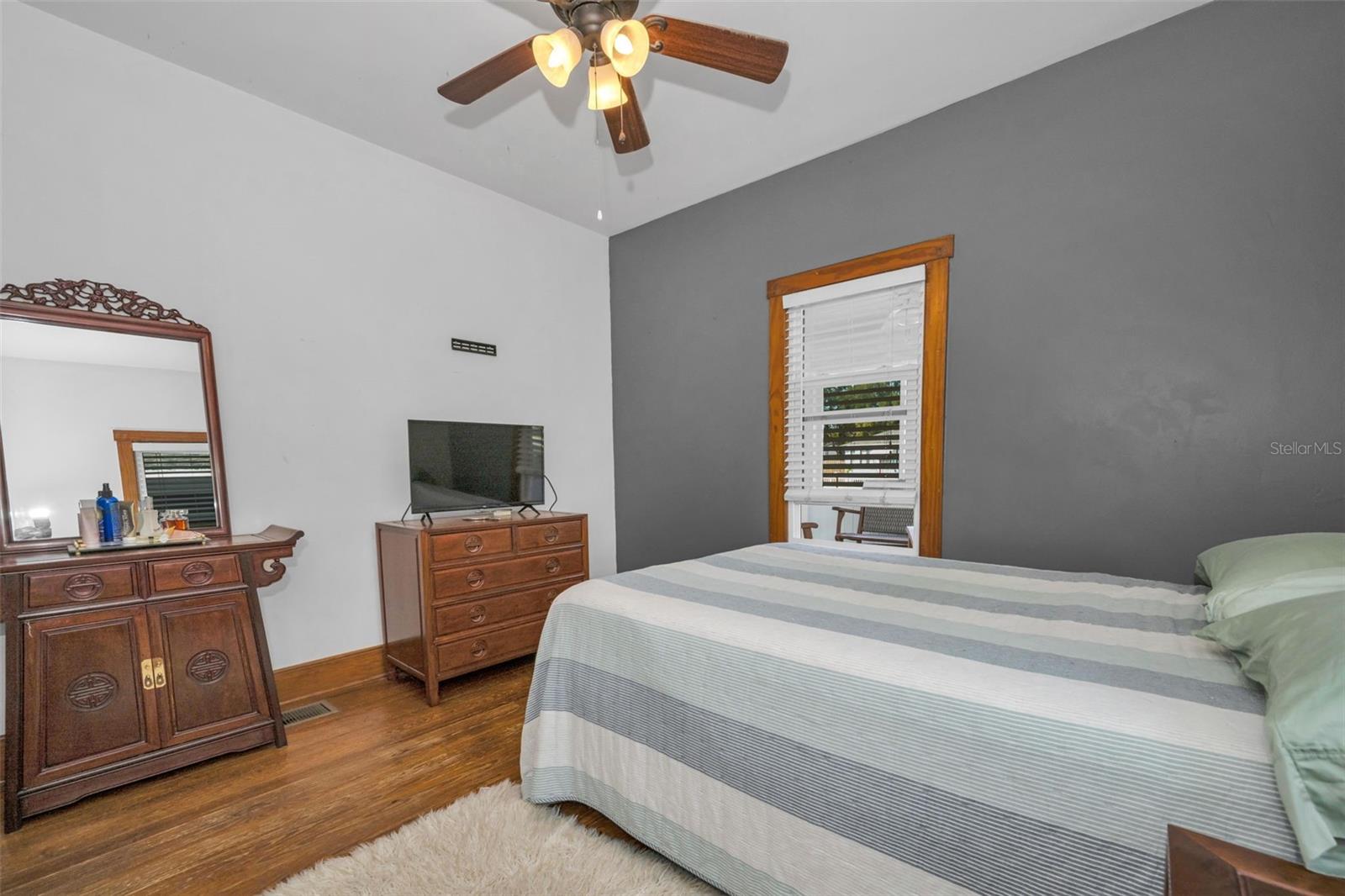 REVISED PLAT/TOWN/NEW PORT RIC - Residential