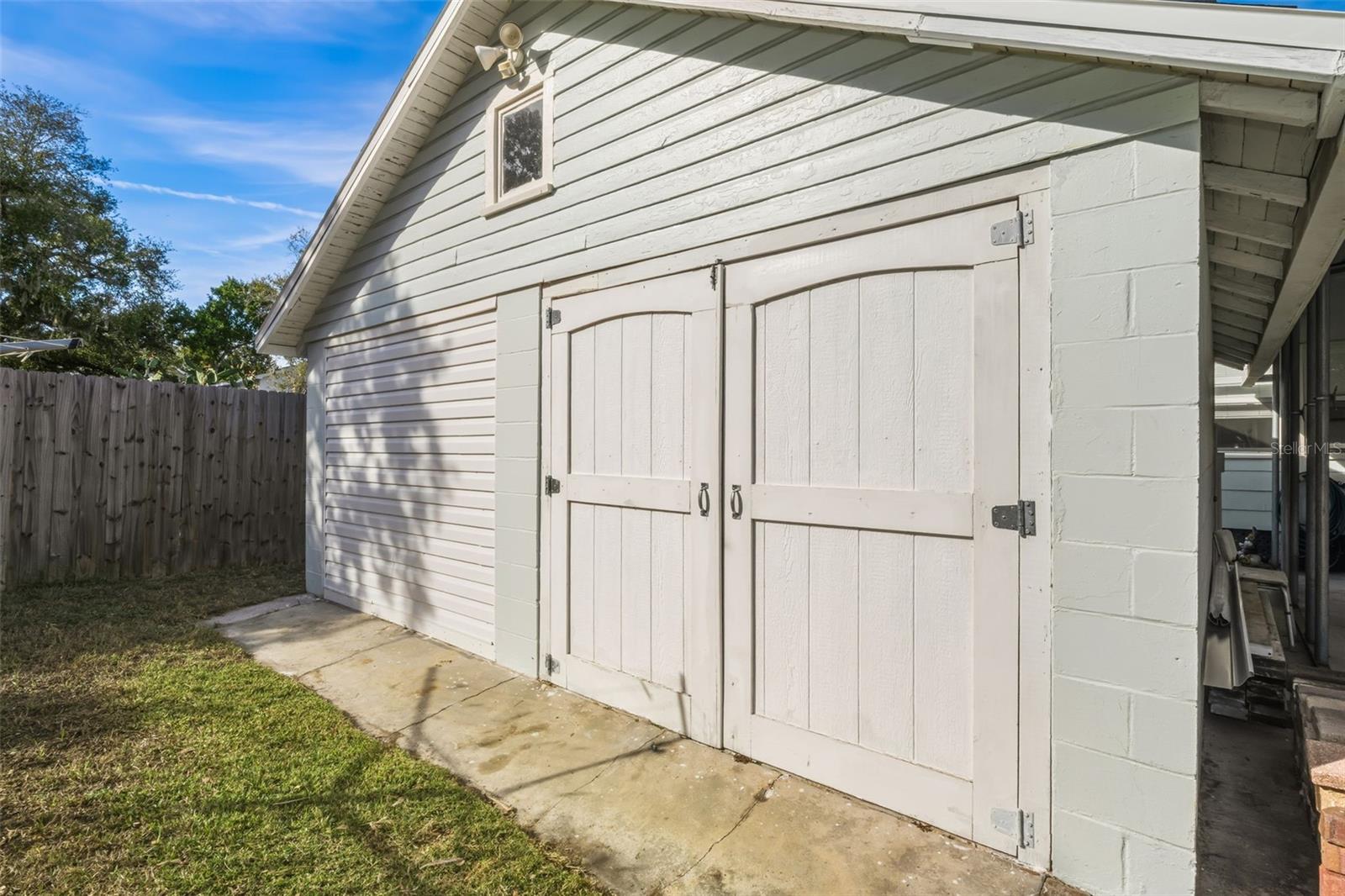 REVISED PLAT/TOWN/NEW PORT RIC - Residential