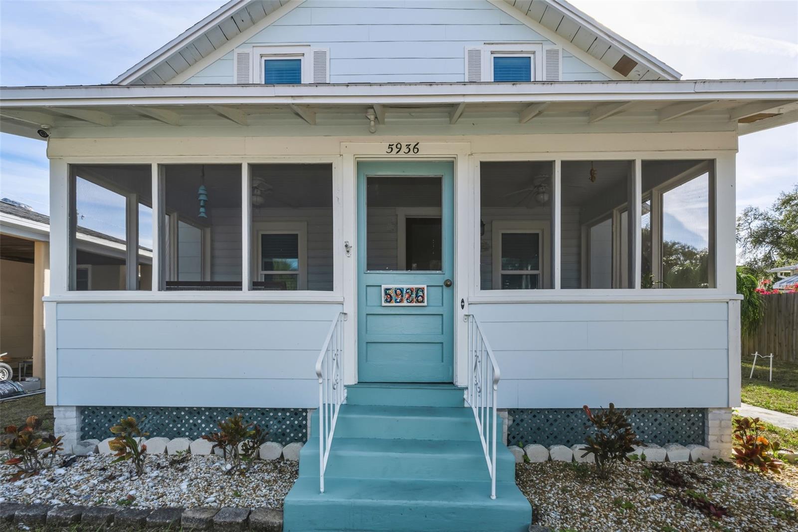 REVISED PLAT/TOWN/NEW PORT RIC - Residential