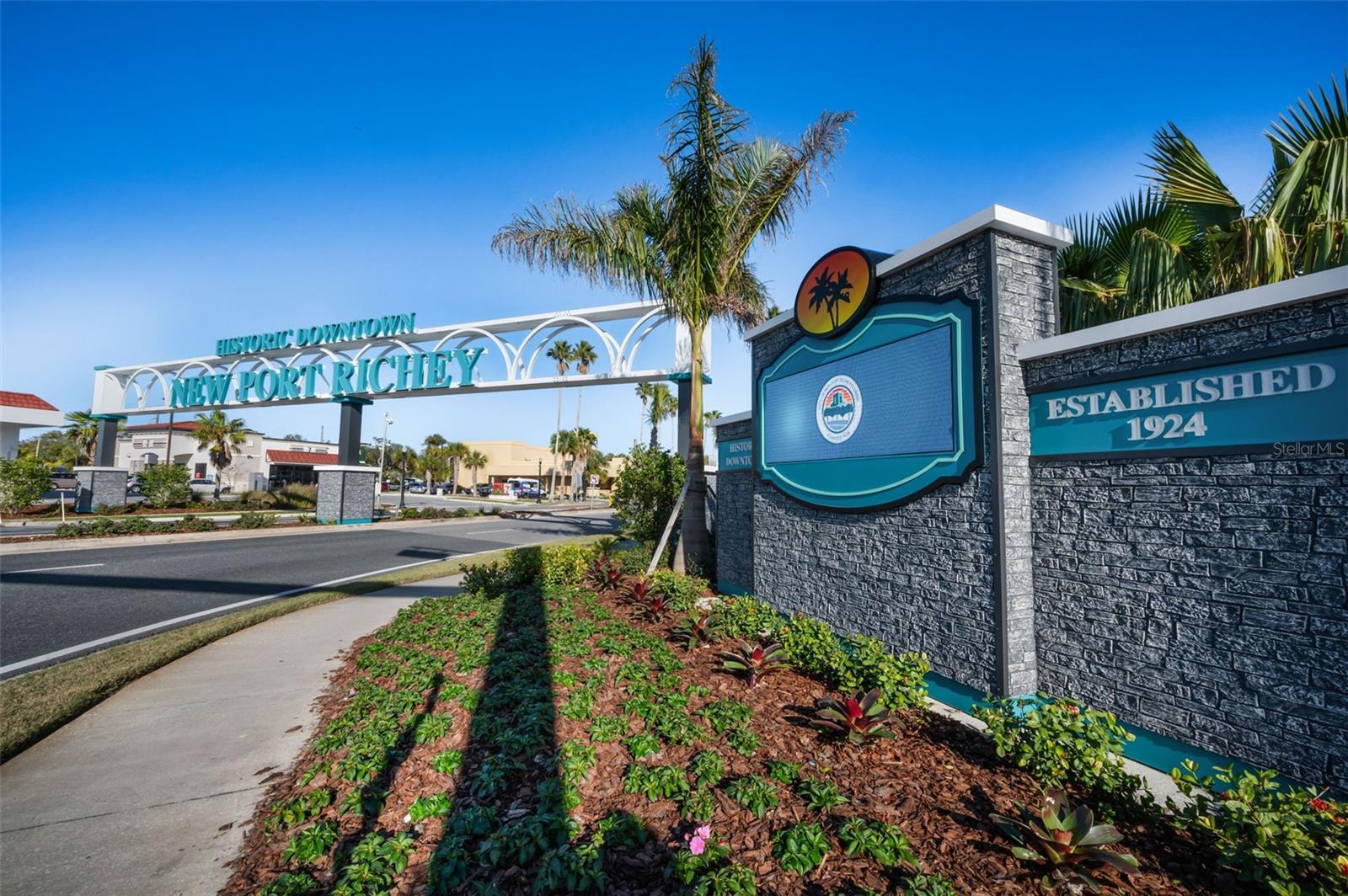 REVISED PLAT/TOWN/NEW PORT RIC - Residential