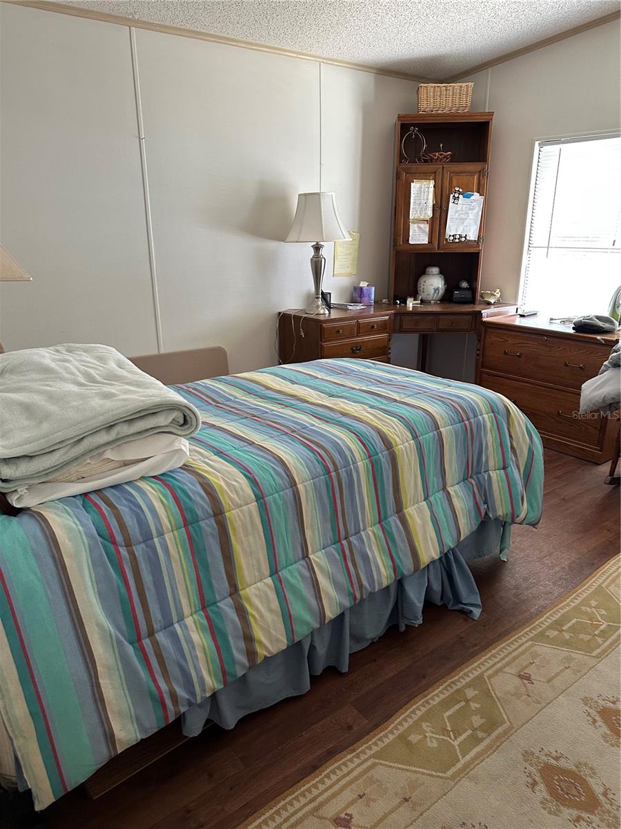 ZELLWOOD STATION - Residential