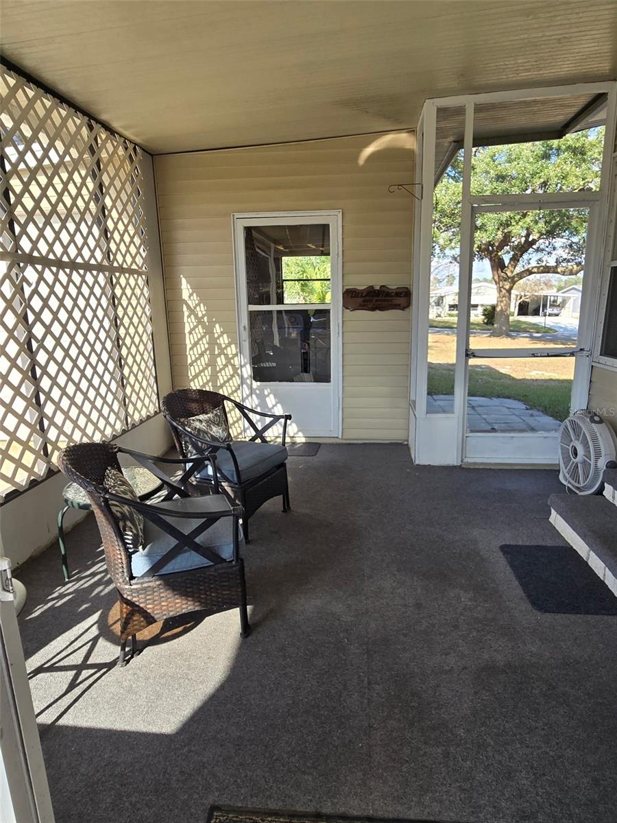 ZELLWOOD STATION - Residential