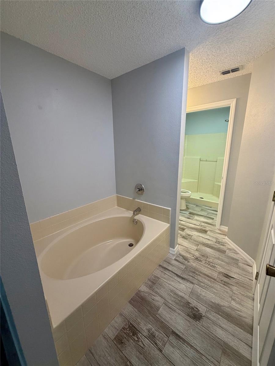 HAWTHORNE OAKS PH 02 44/147 - Residential Lease