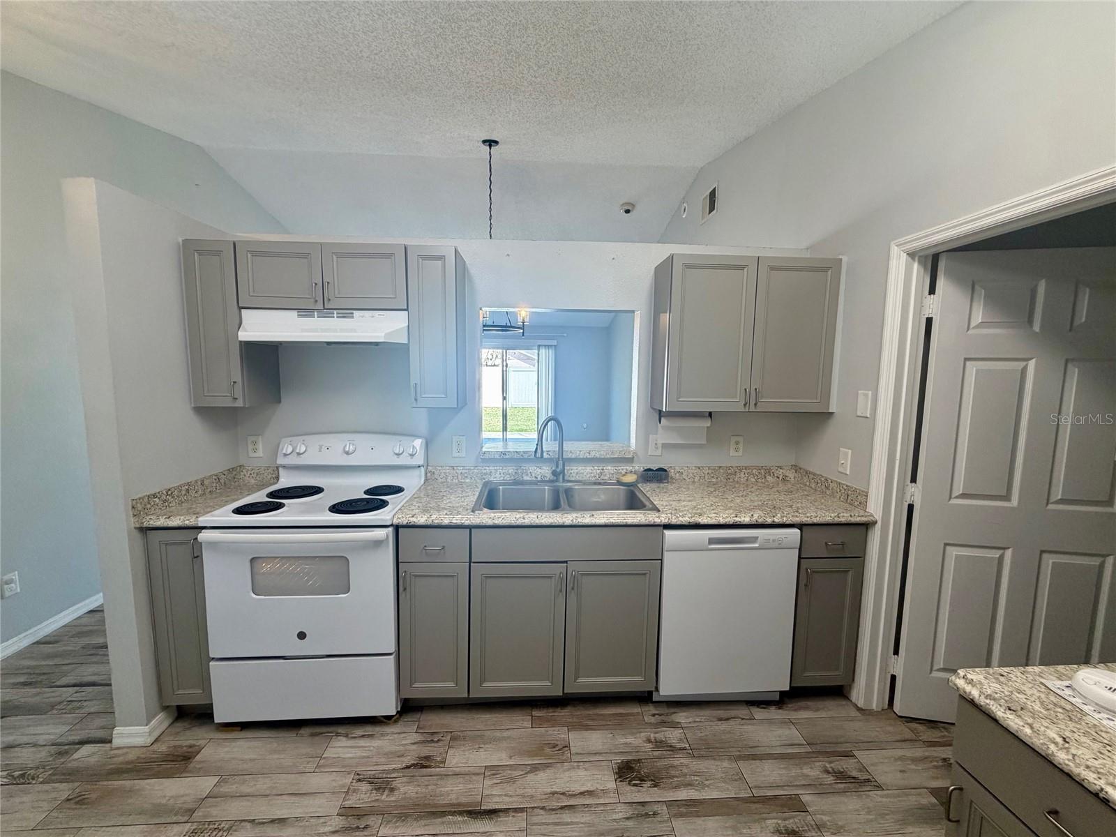 HAWTHORNE OAKS PH 02 44/147 - Residential Lease