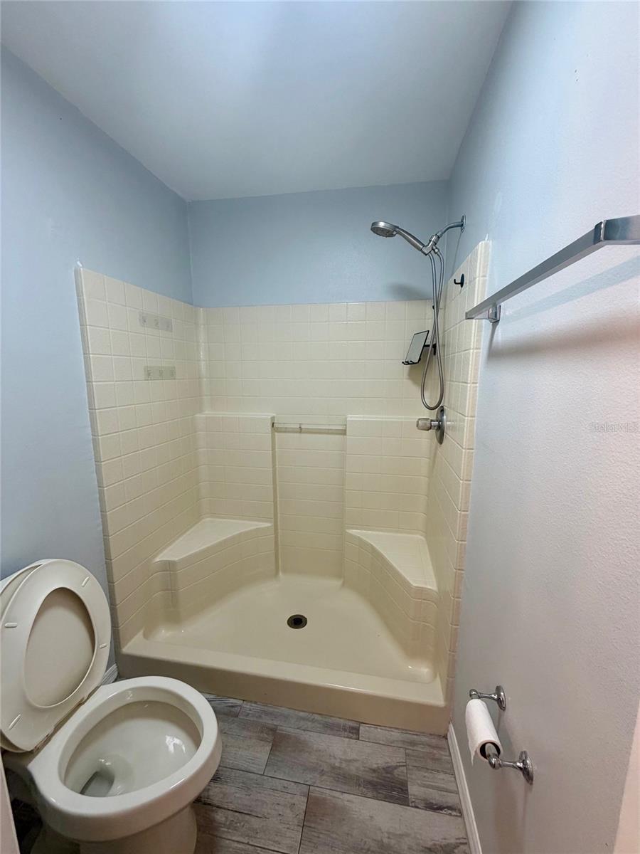 HAWTHORNE OAKS PH 02 44/147 - Residential Lease