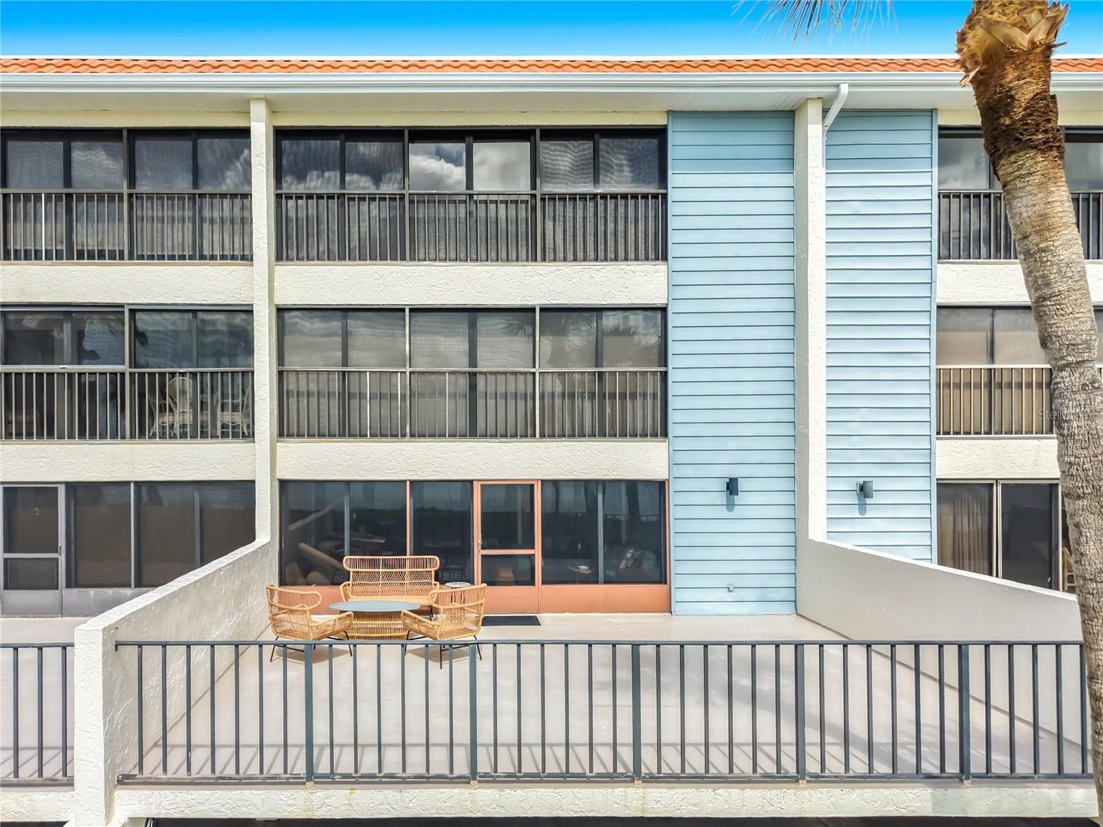 1551 BEACH ROAD 205, ENGLEWOOD, FL, 34223 2 1551 BEACH ROAD 205