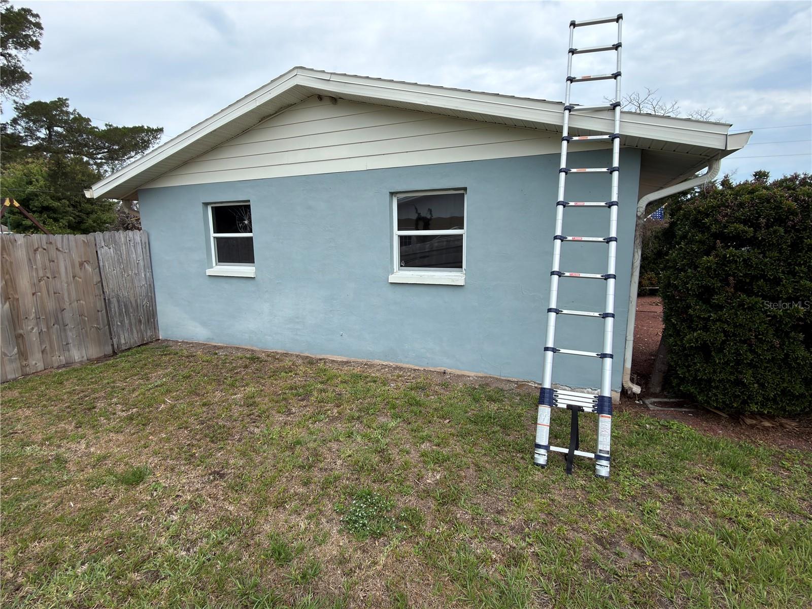 1842 INDIA PALM DRIVE