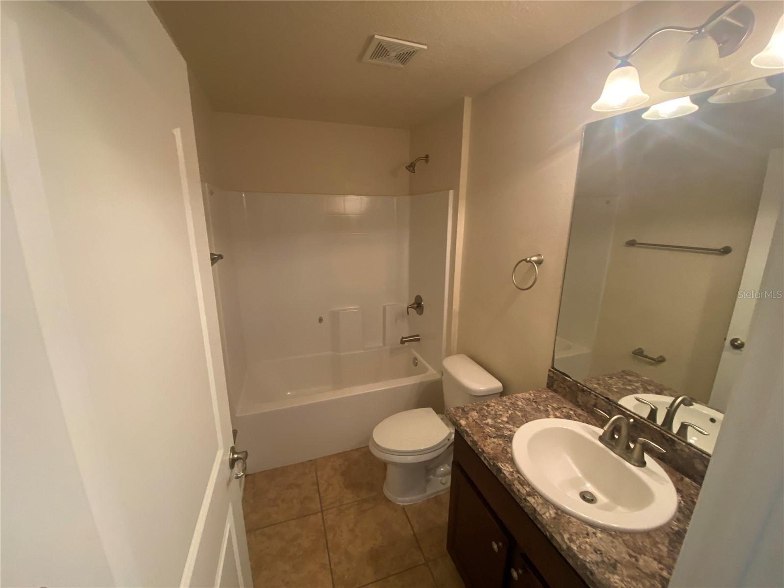 LEESBURG ASHTON WOODS - Residential Lease