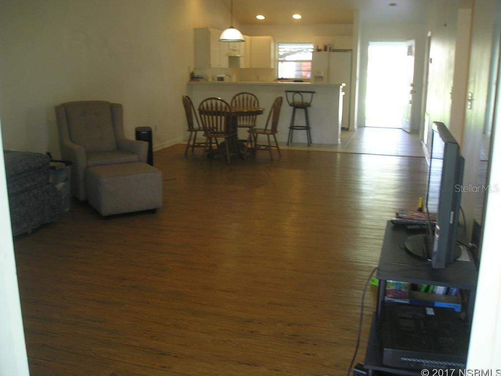 Florida Shores 01 - Residential Income