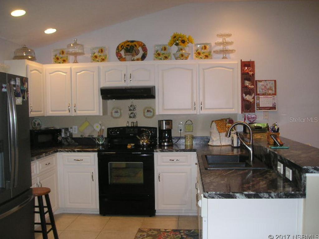 Florida Shores 01 - Residential Income