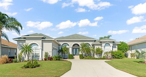 A home in LAKELAND